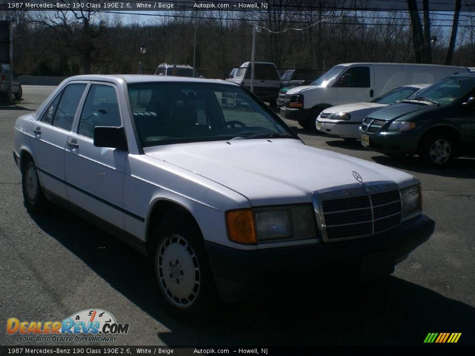 1987 Mercedes-Benz 190 Class 190E 2.6 White / Beige Photo #1