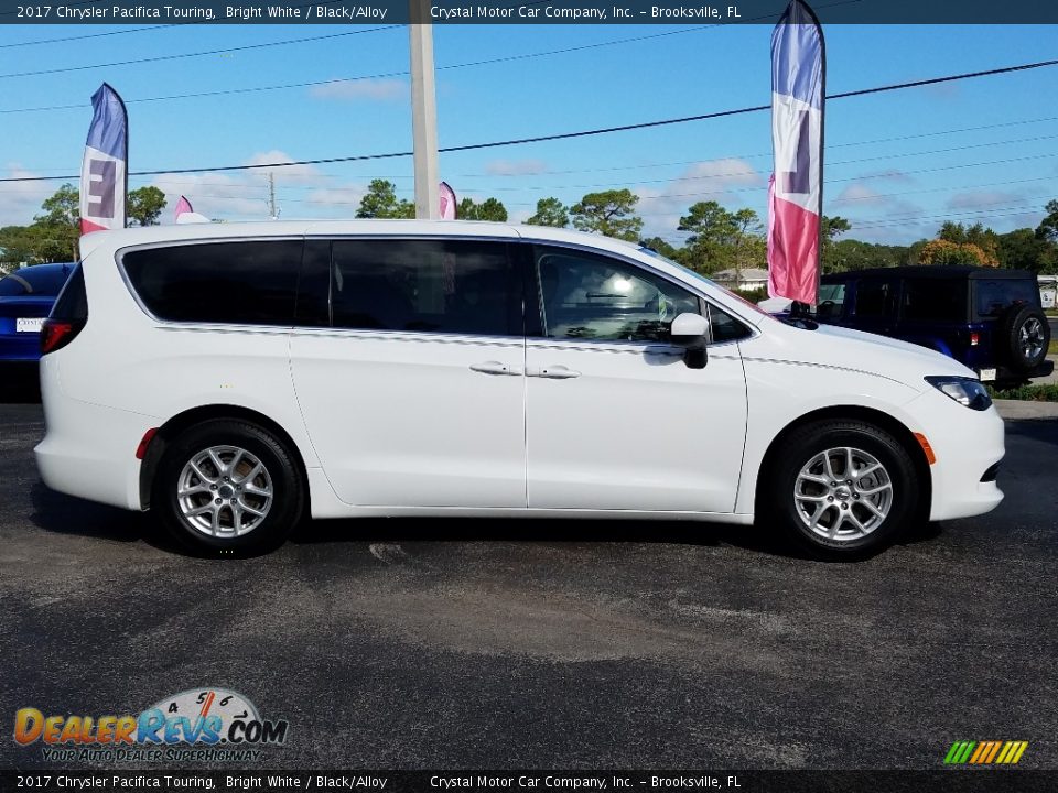 2017 Chrysler Pacifica Touring Bright White / Black/Alloy Photo #6