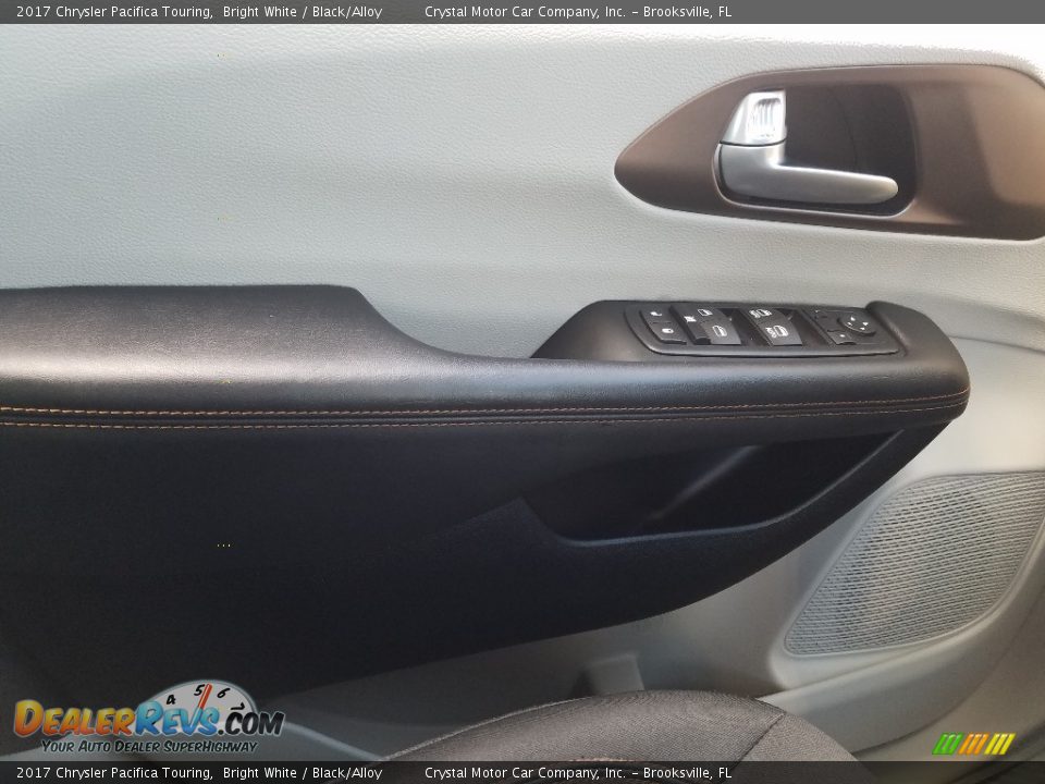 2017 Chrysler Pacifica Touring Bright White / Black/Alloy Photo #18