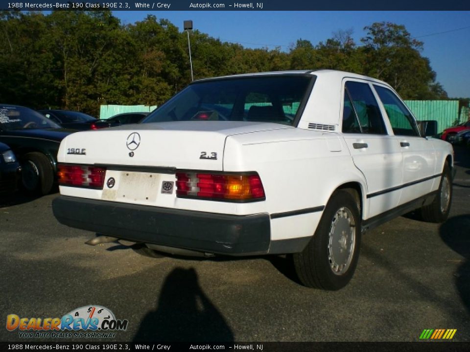 1988 Mercedes-Benz 190 Class 190E 2.3 White / Grey Photo #7