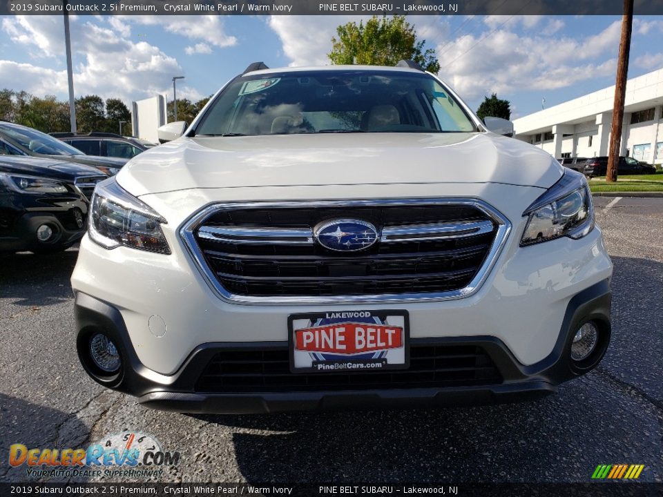 2019 Subaru Outback 2.5i Premium Crystal White Pearl / Warm Ivory Photo #2