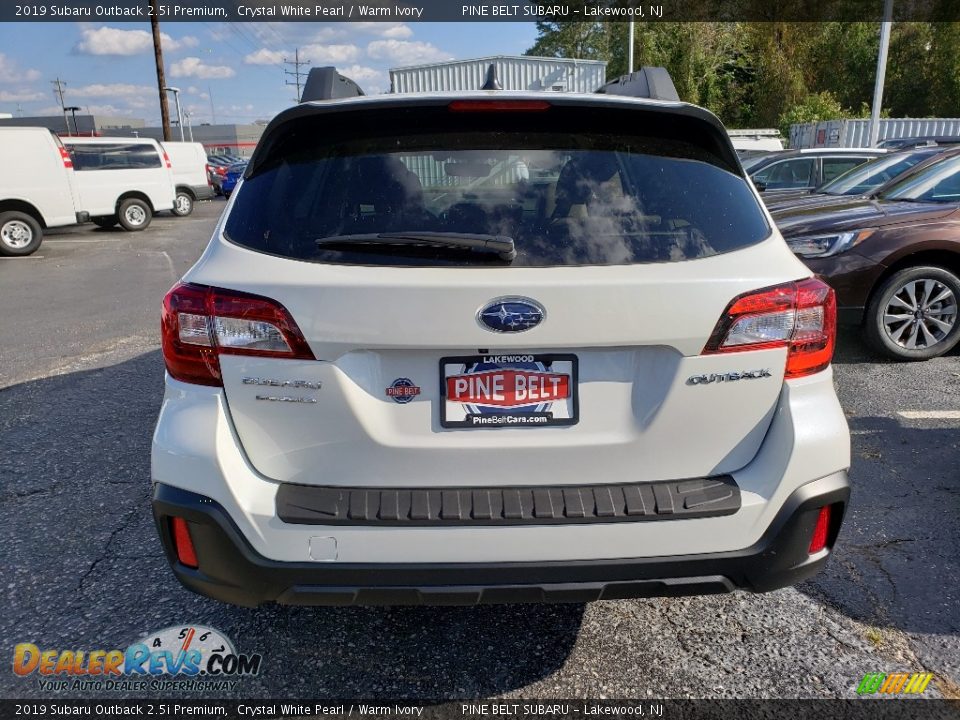 2019 Subaru Outback 2.5i Premium Crystal White Pearl / Warm Ivory Photo #5