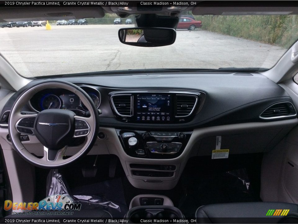 2019 Chrysler Pacifica Limited Granite Crystal Metallic / Black/Alloy Photo #11