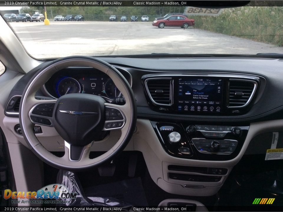 2019 Chrysler Pacifica Limited Granite Crystal Metallic / Black/Alloy Photo #12