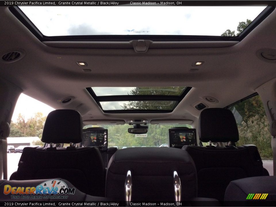 2019 Chrysler Pacifica Limited Granite Crystal Metallic / Black/Alloy Photo #20