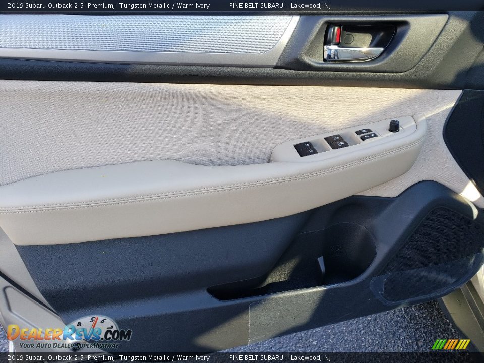 2019 Subaru Outback 2.5i Premium Tungsten Metallic / Warm Ivory Photo #8