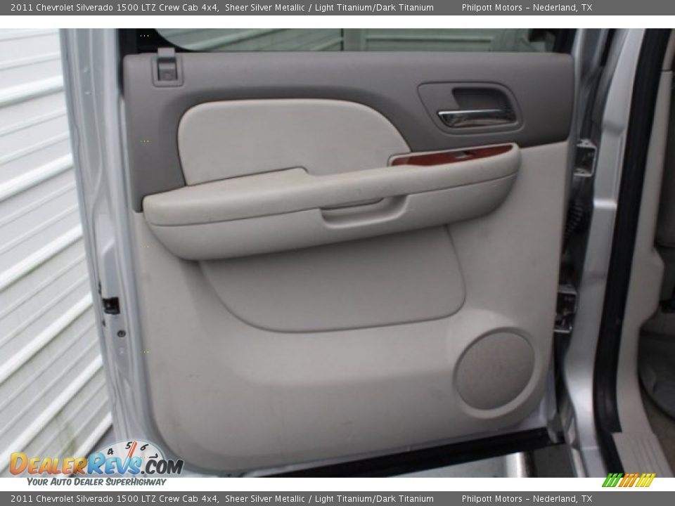 2011 Chevrolet Silverado 1500 LTZ Crew Cab 4x4 Sheer Silver Metallic / Light Titanium/Dark Titanium Photo #24