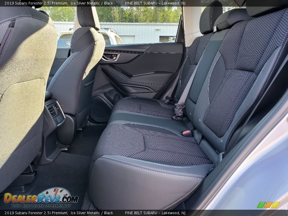2019 Subaru Forester 2.5i Premium Ice Silver Metallic / Black Photo #6