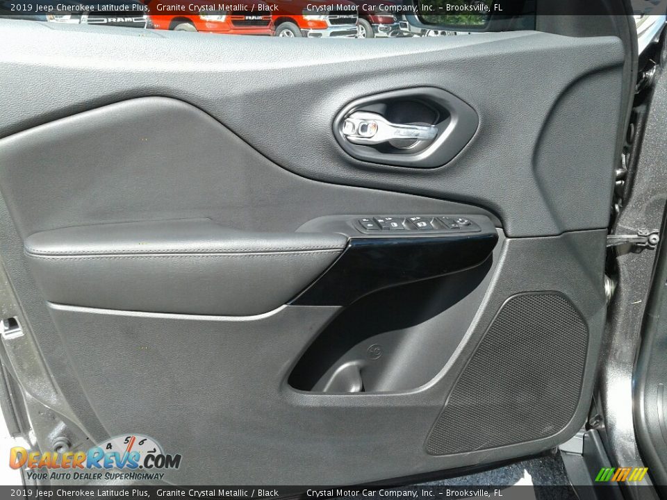 2019 Jeep Cherokee Latitude Plus Granite Crystal Metallic / Black Photo #17