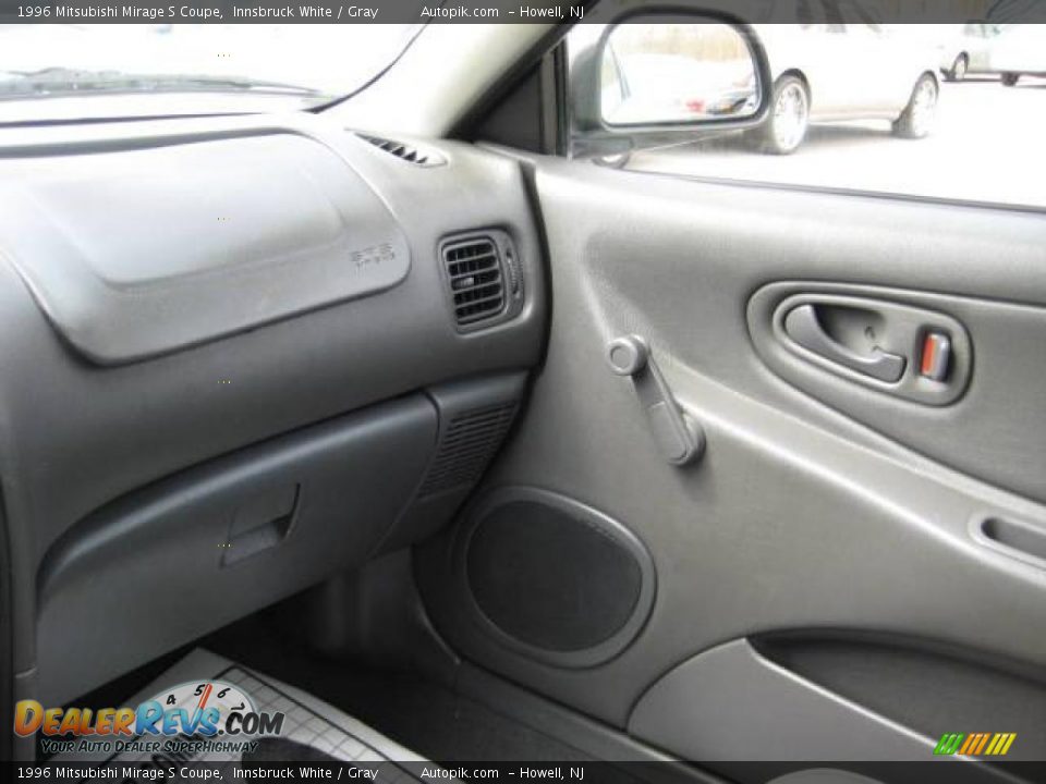 1996 Mitsubishi Mirage S Coupe Innsbruck White / Gray Photo #22