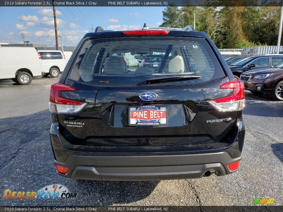 2019 Subaru Forester 2.5i Crystal Black Silica / Gray Photo #5