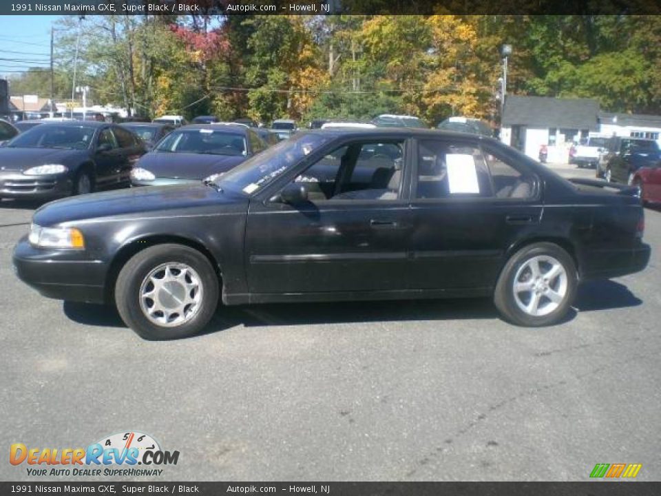 1991 Nissan Maxima GXE Super Black / Black Photo #4