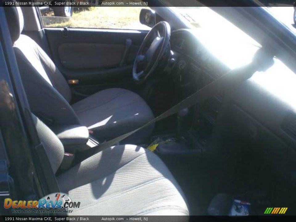 1991 Nissan Maxima GXE Super Black / Black Photo #10