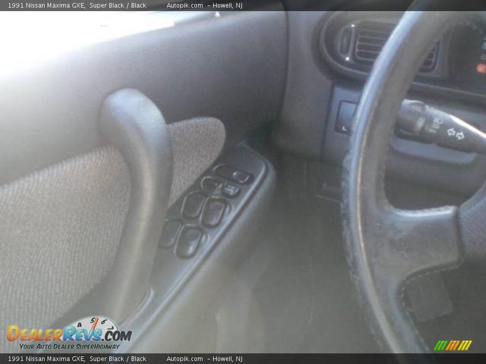 1991 Nissan Maxima GXE Super Black / Black Photo #15