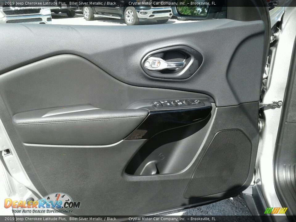 2019 Jeep Cherokee Latitude Plus Billet Silver Metallic / Black Photo #17