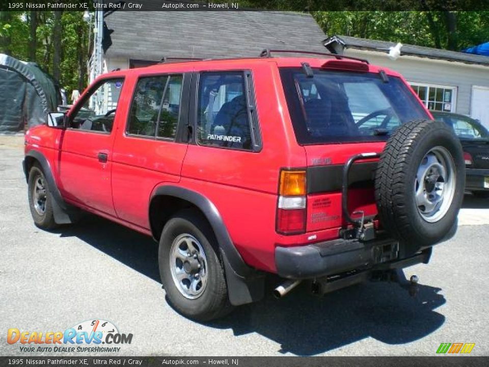 1995 Nissan Pathfinder XE Ultra Red / Gray Photo #5