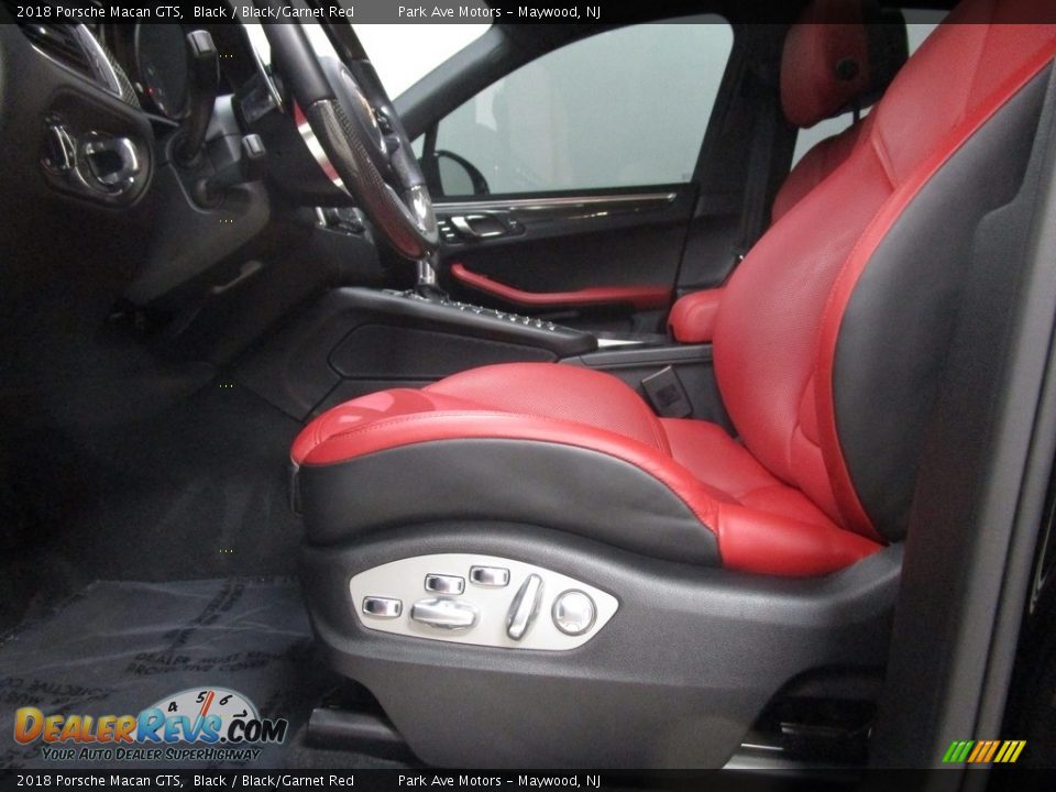 2018 Porsche Macan GTS Black / Black/Garnet Red Photo #11