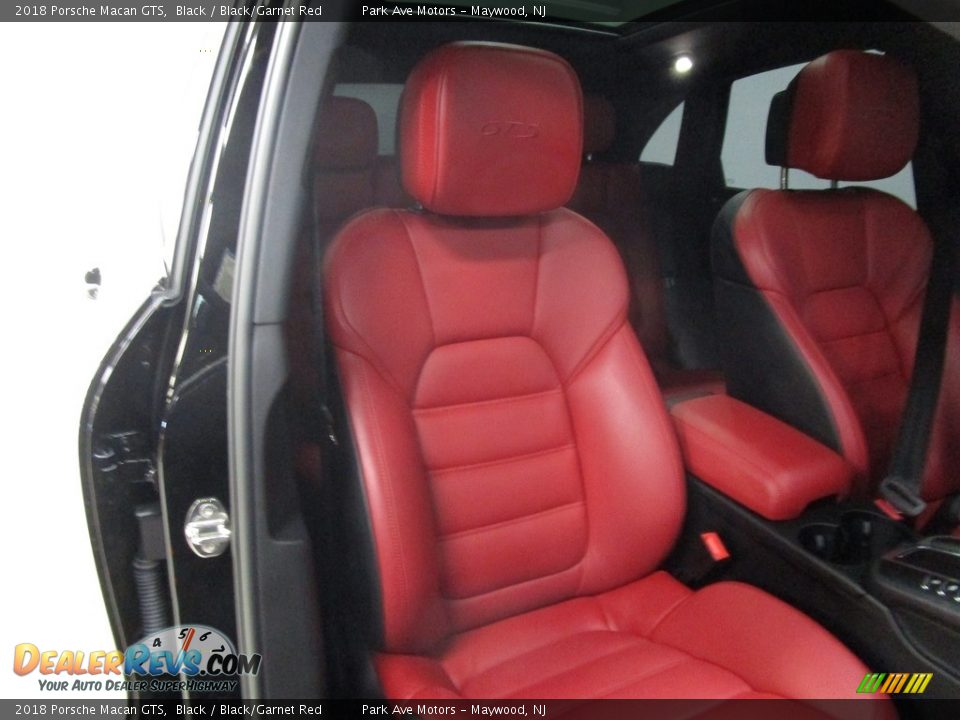 2018 Porsche Macan GTS Black / Black/Garnet Red Photo #16