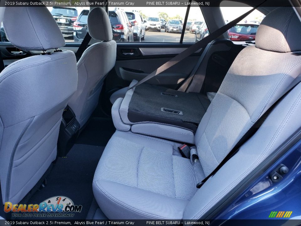 2019 Subaru Outback 2.5i Premium Abyss Blue Pearl / Titanium Gray Photo #6