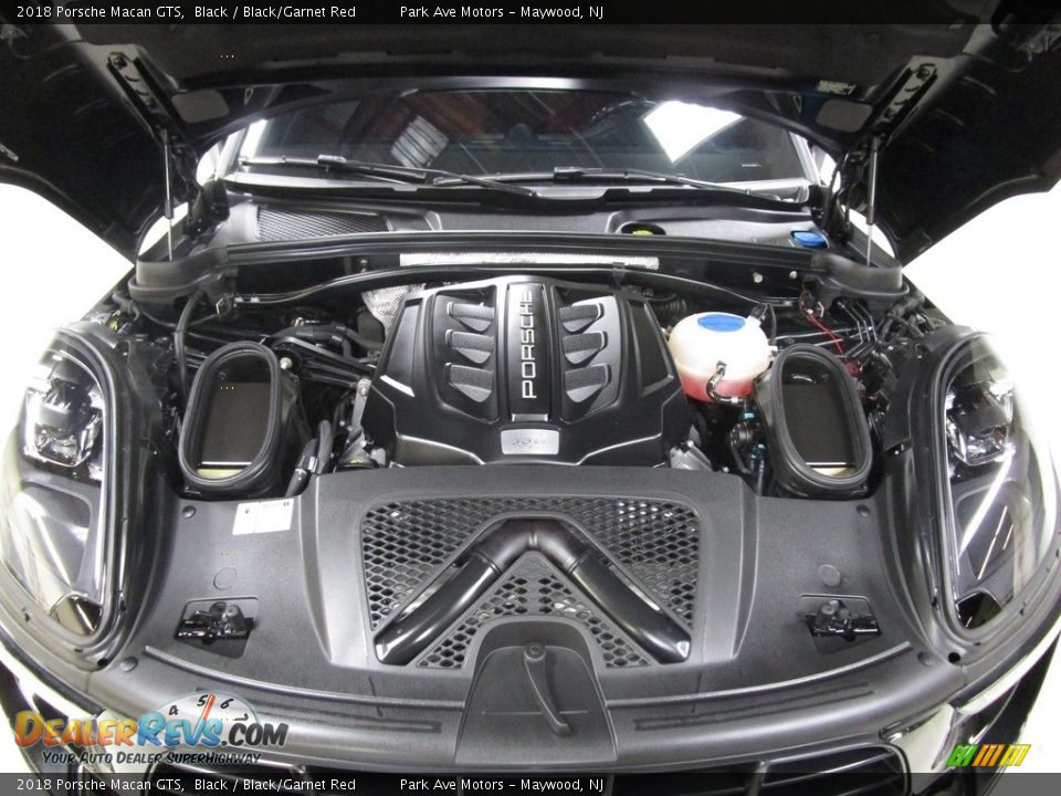 2018 Porsche Macan GTS Black / Black/Garnet Red Photo #31