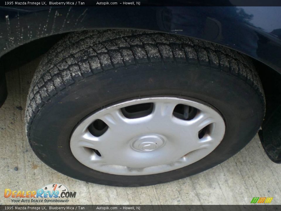 1995 Mazda Protege LX Blueberry Mica / Tan Photo #17