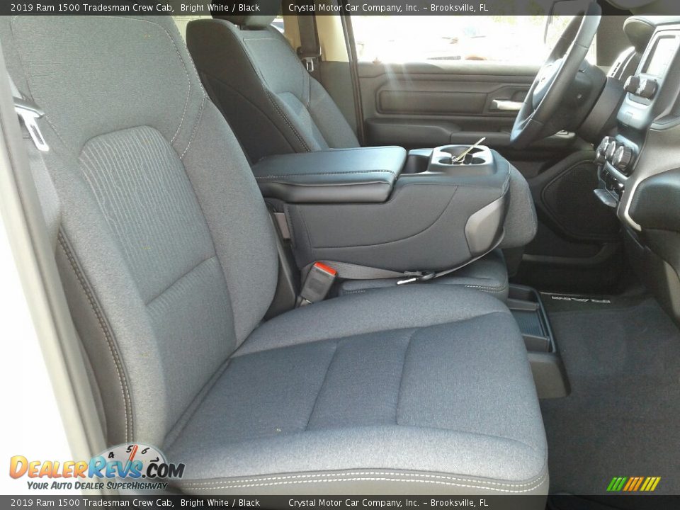 2019 Ram 1500 Tradesman Crew Cab Bright White / Black Photo #12