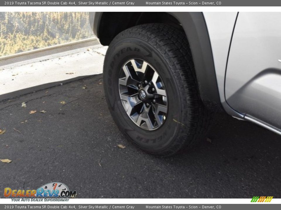 2019 Toyota Tacoma SR Double Cab 4x4 Silver Sky Metallic / Cement Gray Photo #32