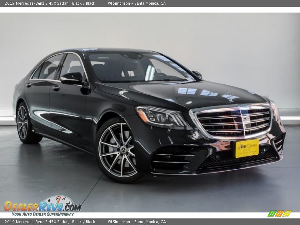 Front 3/4 View of 2019 Mercedes-Benz S 450 Sedan Photo #12