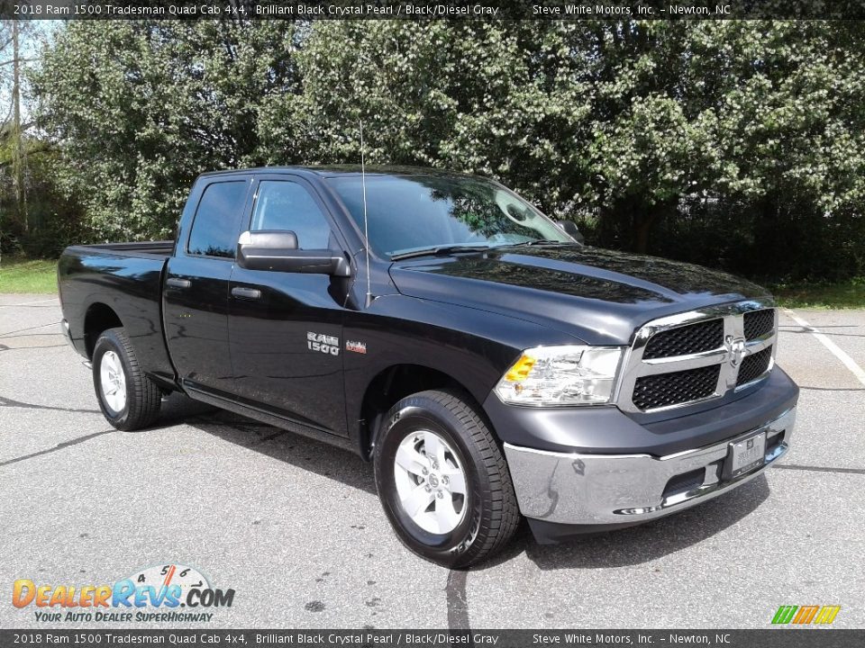 Front 3/4 View of 2018 Ram 1500 Tradesman Quad Cab 4x4 Photo #4
