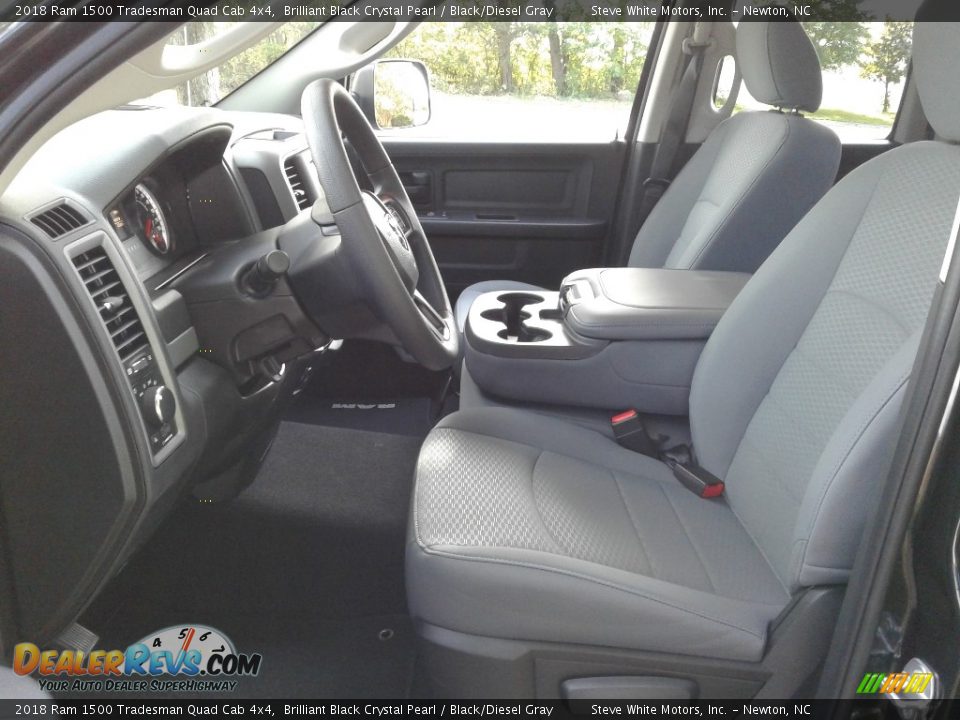 2018 Ram 1500 Tradesman Quad Cab 4x4 Brilliant Black Crystal Pearl / Black/Diesel Gray Photo #10