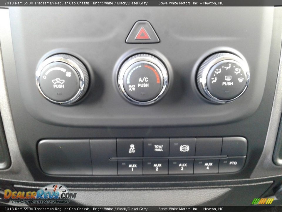 2018 Ram 5500 Tradesman Regular Cab Chassis Bright White / Black/Diesel Gray Photo #20