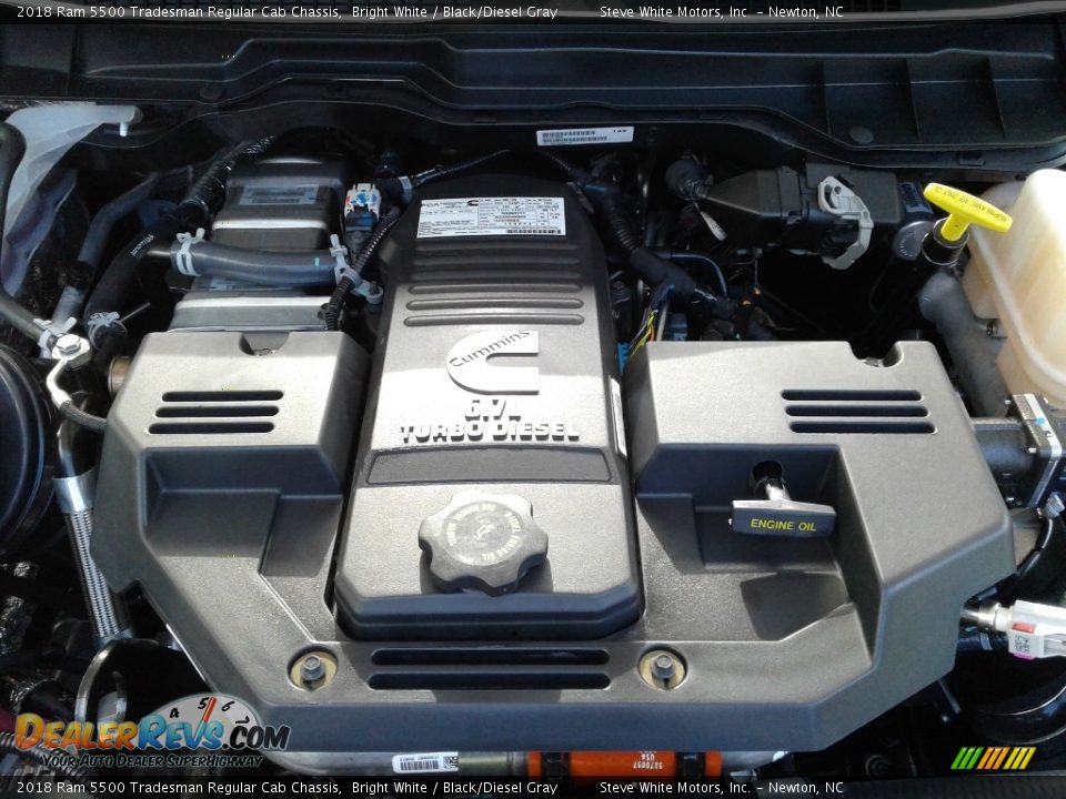 2018 Ram 5500 Tradesman Regular Cab Chassis Bright White / Black/Diesel Gray Photo #25