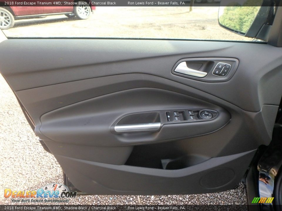 2018 Ford Escape Titanium 4WD Shadow Black / Charcoal Black Photo #14