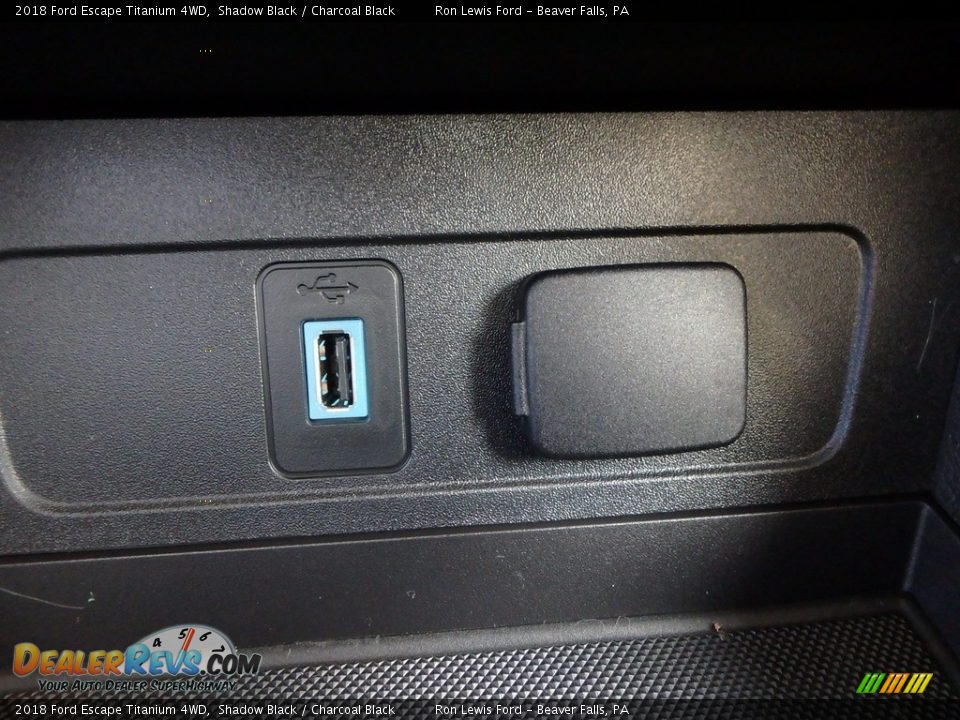 2018 Ford Escape Titanium 4WD Shadow Black / Charcoal Black Photo #19