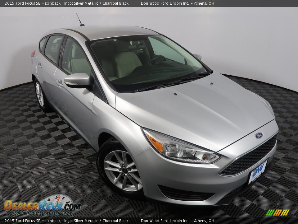 2015 Ford Focus SE Hatchback Ingot Silver Metallic / Charcoal Black Photo #2