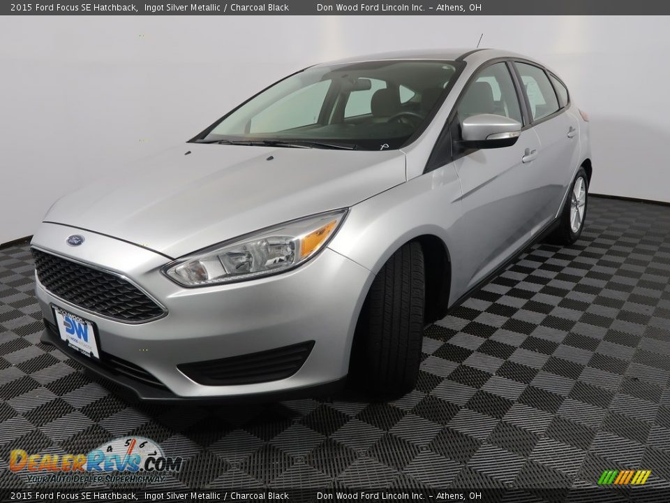 2015 Ford Focus SE Hatchback Ingot Silver Metallic / Charcoal Black Photo #7