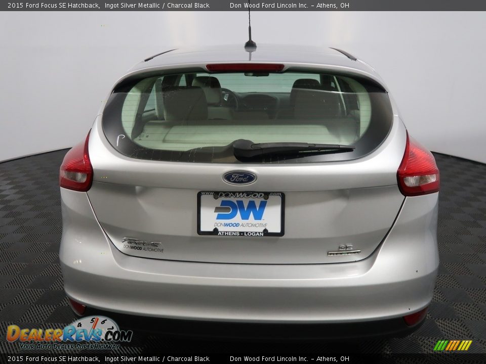 2015 Ford Focus SE Hatchback Ingot Silver Metallic / Charcoal Black Photo #11