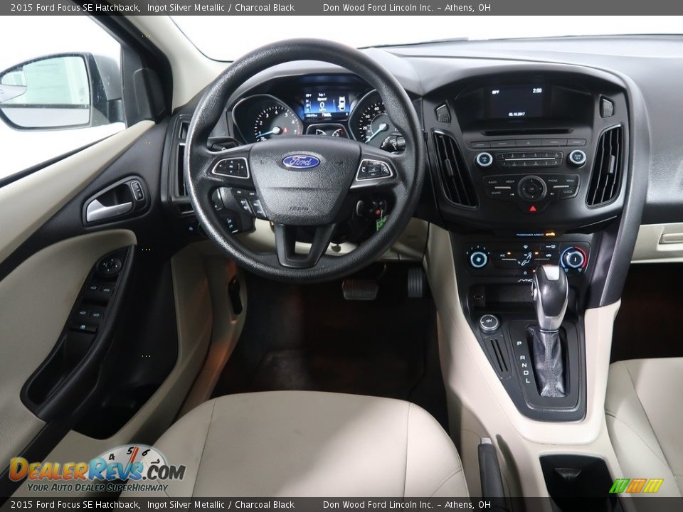 2015 Ford Focus SE Hatchback Ingot Silver Metallic / Charcoal Black Photo #14