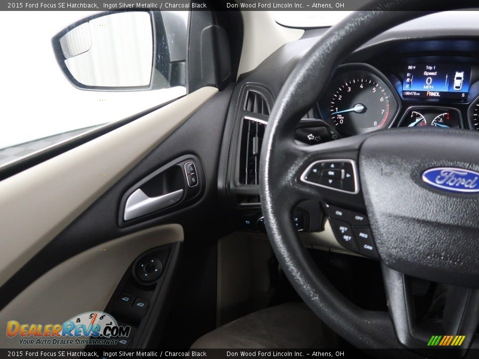 2015 Ford Focus SE Hatchback Ingot Silver Metallic / Charcoal Black Photo #16