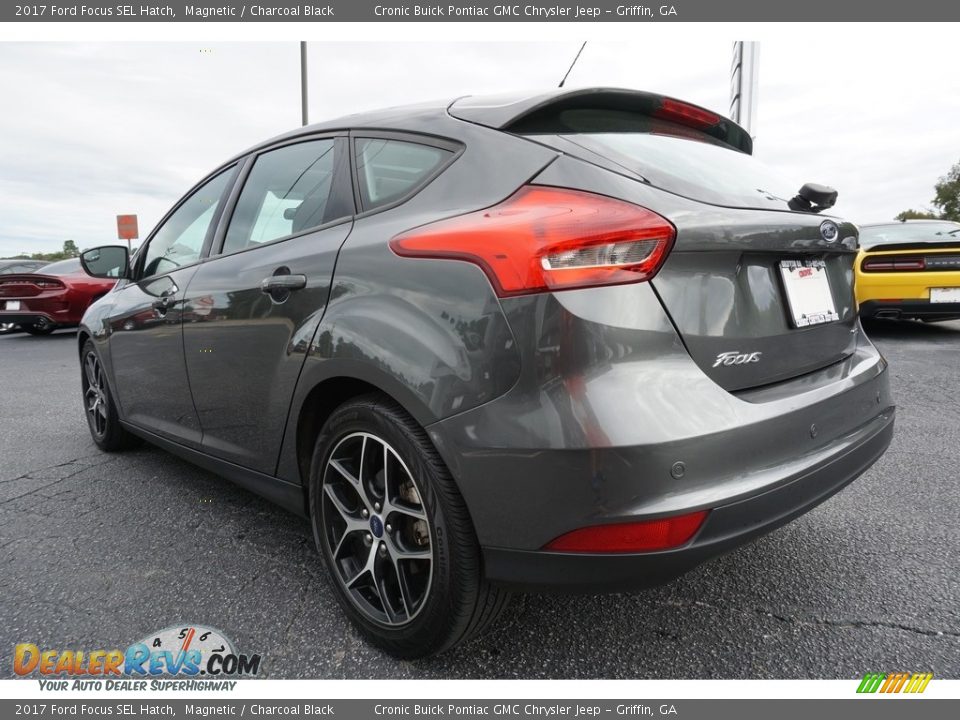 2017 Ford Focus SEL Hatch Magnetic / Charcoal Black Photo #10