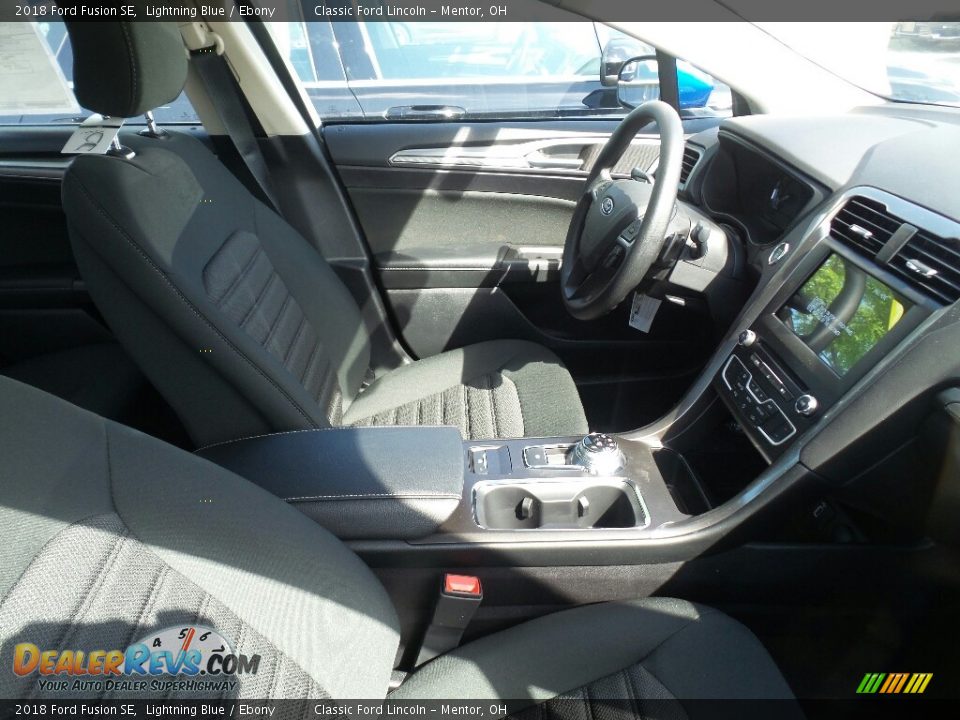 2018 Ford Fusion SE Lightning Blue / Ebony Photo #4