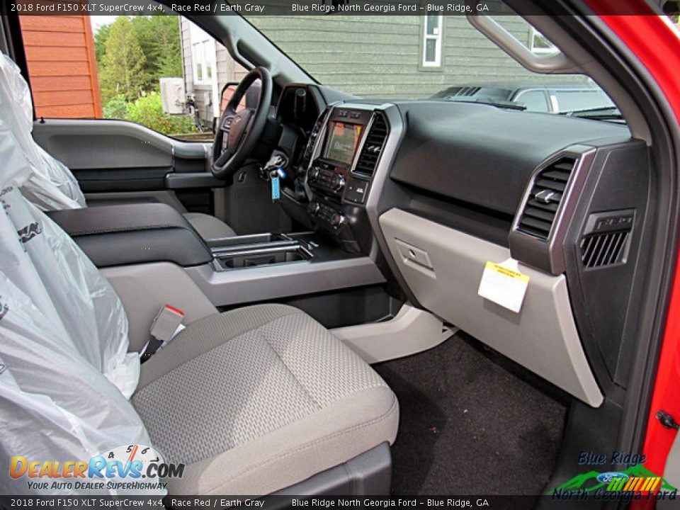 2018 Ford F150 XLT SuperCrew 4x4 Race Red / Earth Gray Photo #31