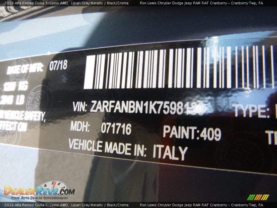 2019 Alfa Romeo Giulia Ti Lusso AWD Lipari Gray Metallic / Black/Crema Photo #18