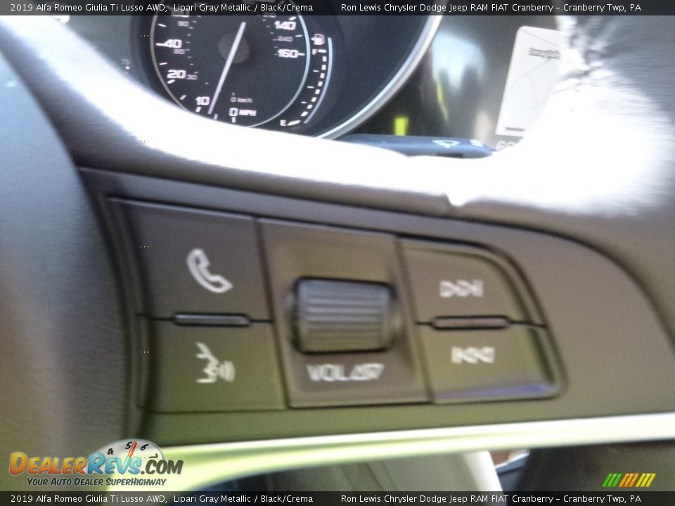 2019 Alfa Romeo Giulia Ti Lusso AWD Lipari Gray Metallic / Black/Crema Photo #24