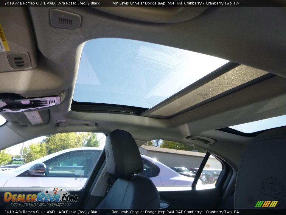 2019 Alfa Romeo Giulia AWD Alfa Rosso (Red) / Black Photo #19