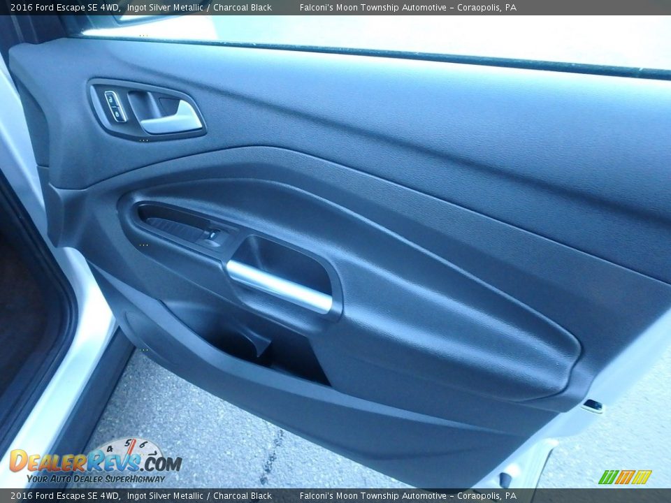 2016 Ford Escape SE 4WD Ingot Silver Metallic / Charcoal Black Photo #13