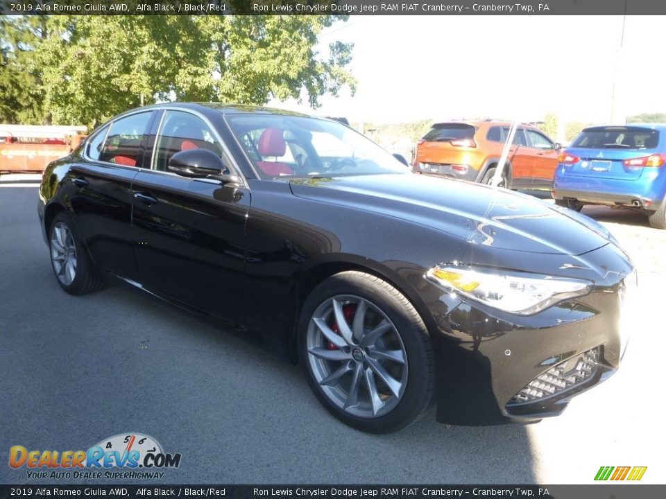 2019 Alfa Romeo Giulia AWD Alfa Black / Black/Red Photo #12