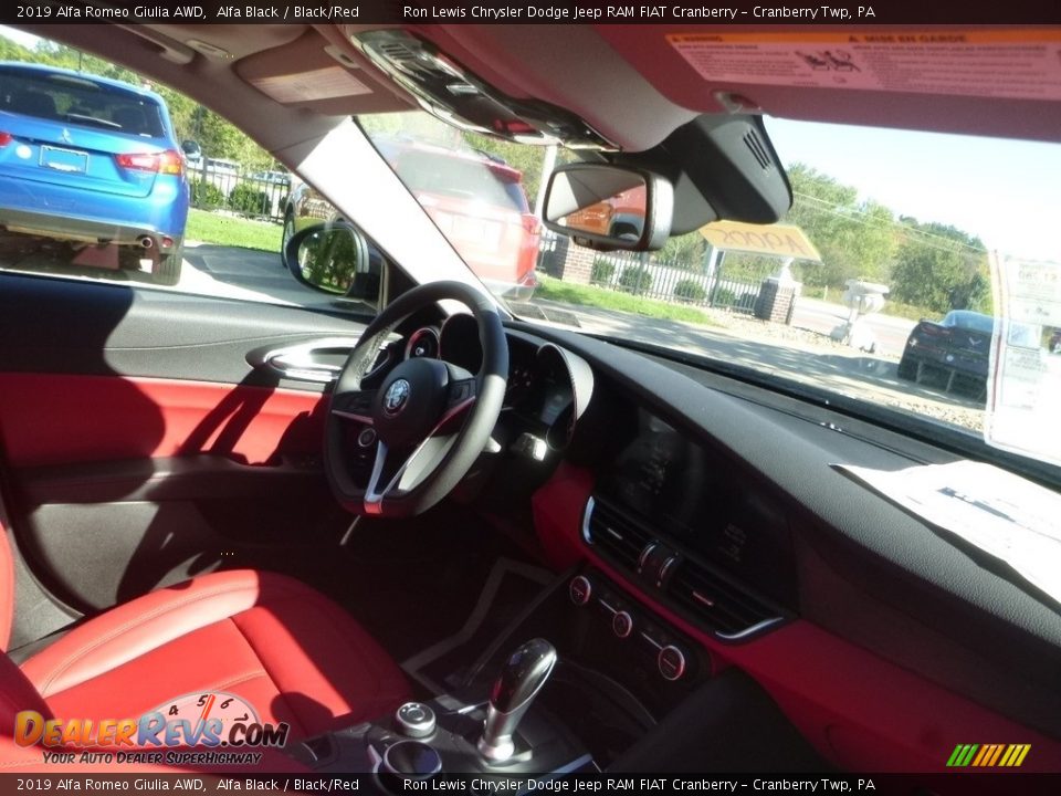 2019 Alfa Romeo Giulia AWD Alfa Black / Black/Red Photo #15