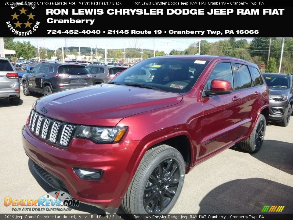 2019 Jeep Grand Cherokee Laredo 4x4 Velvet Red Pearl / Black Photo #1