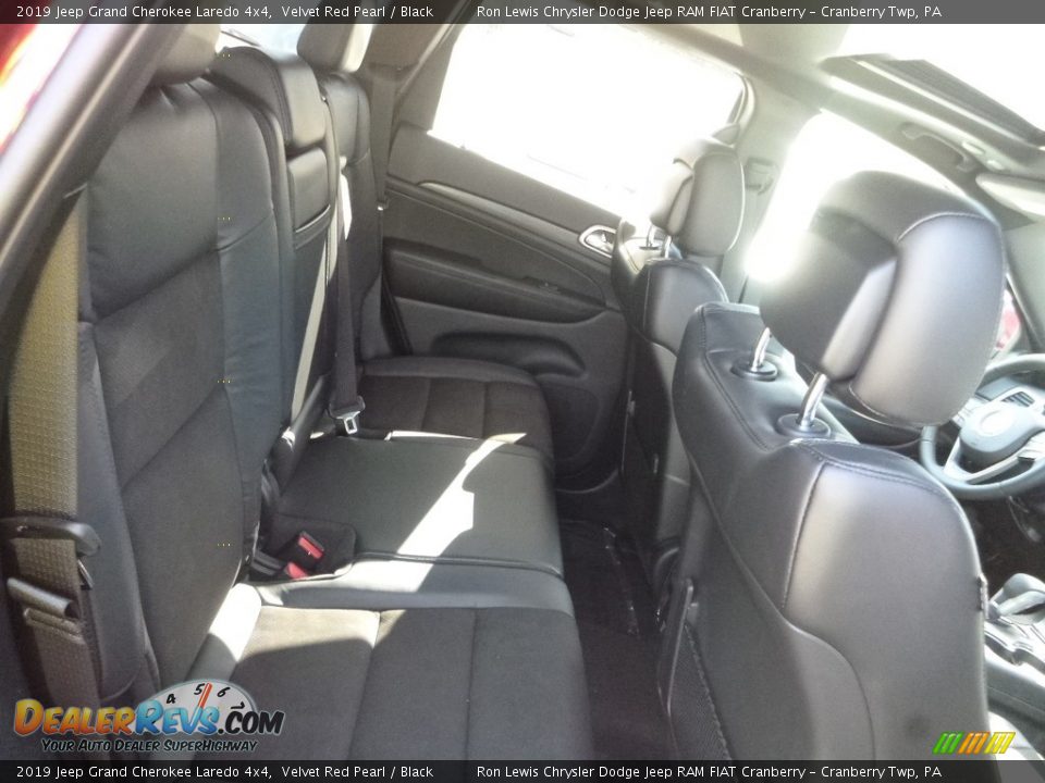 2019 Jeep Grand Cherokee Laredo 4x4 Velvet Red Pearl / Black Photo #13